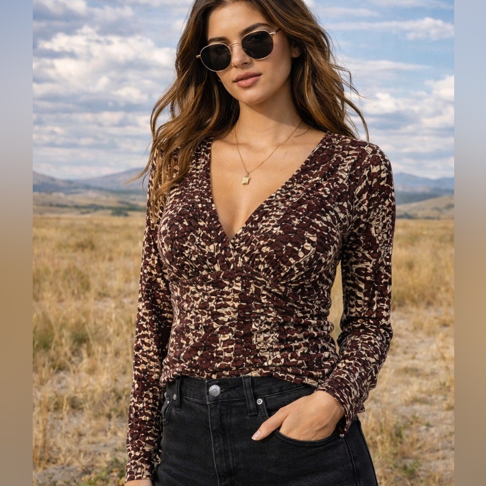 Ann Taylor Burgundy Cream Animal Print V-Neck Blouse 3/4 Sleeve MP
